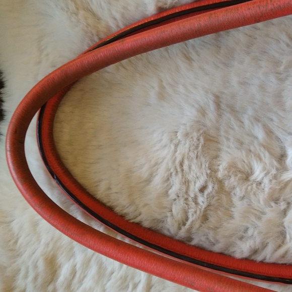 Kate Spade Quinn Vila Abelle large tote in bow, red leather. - Picture 9 of 14